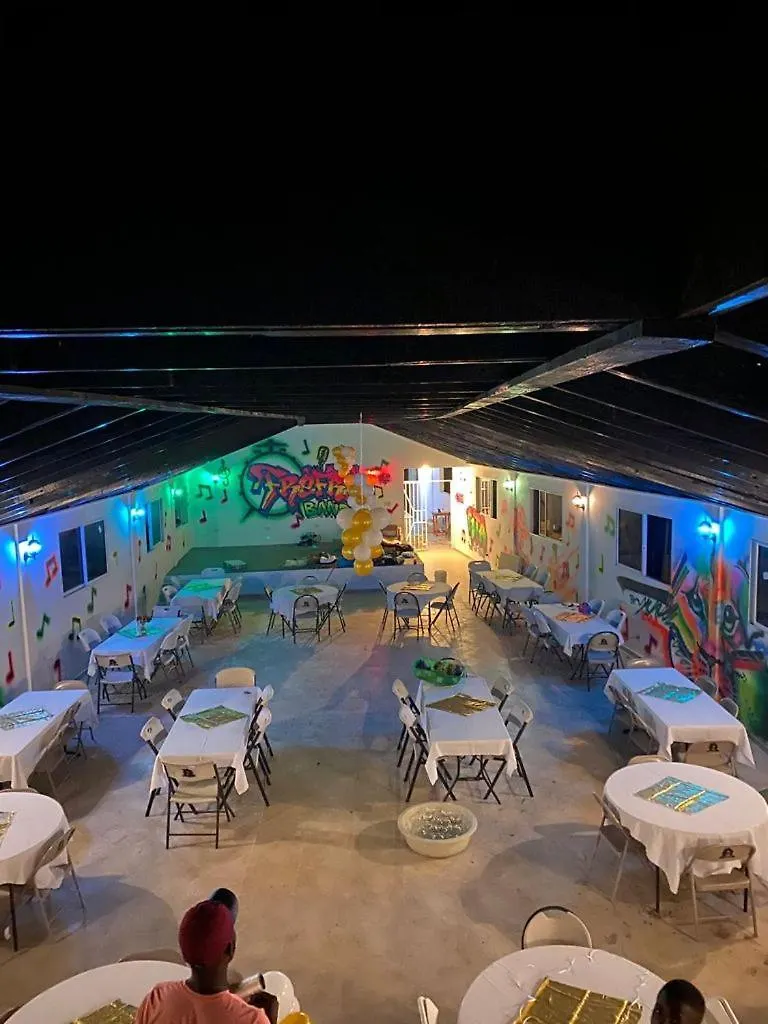 ***  Adouly Plaza Hotel Saint-Raphael Haiti